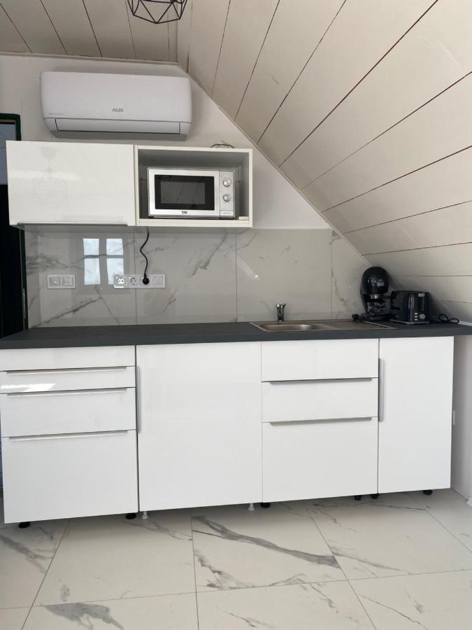 Gyulakeszi Chateau Segesdi Borapartman מראה חיצוני תמונה